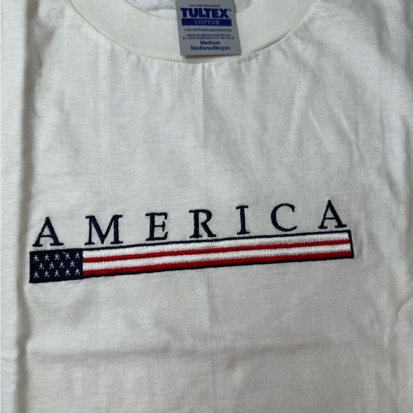Vtg America with flag tshirt on tulex tag medium - Picture 2 of 3